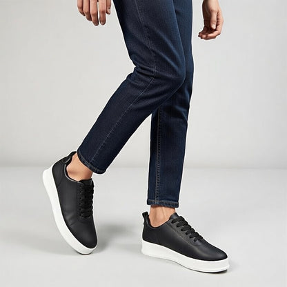 Sneakers Noir En Cuir Grainé, Confort Premium