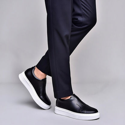 Sneakers Noir En Cuir Grainé, Confort Premium